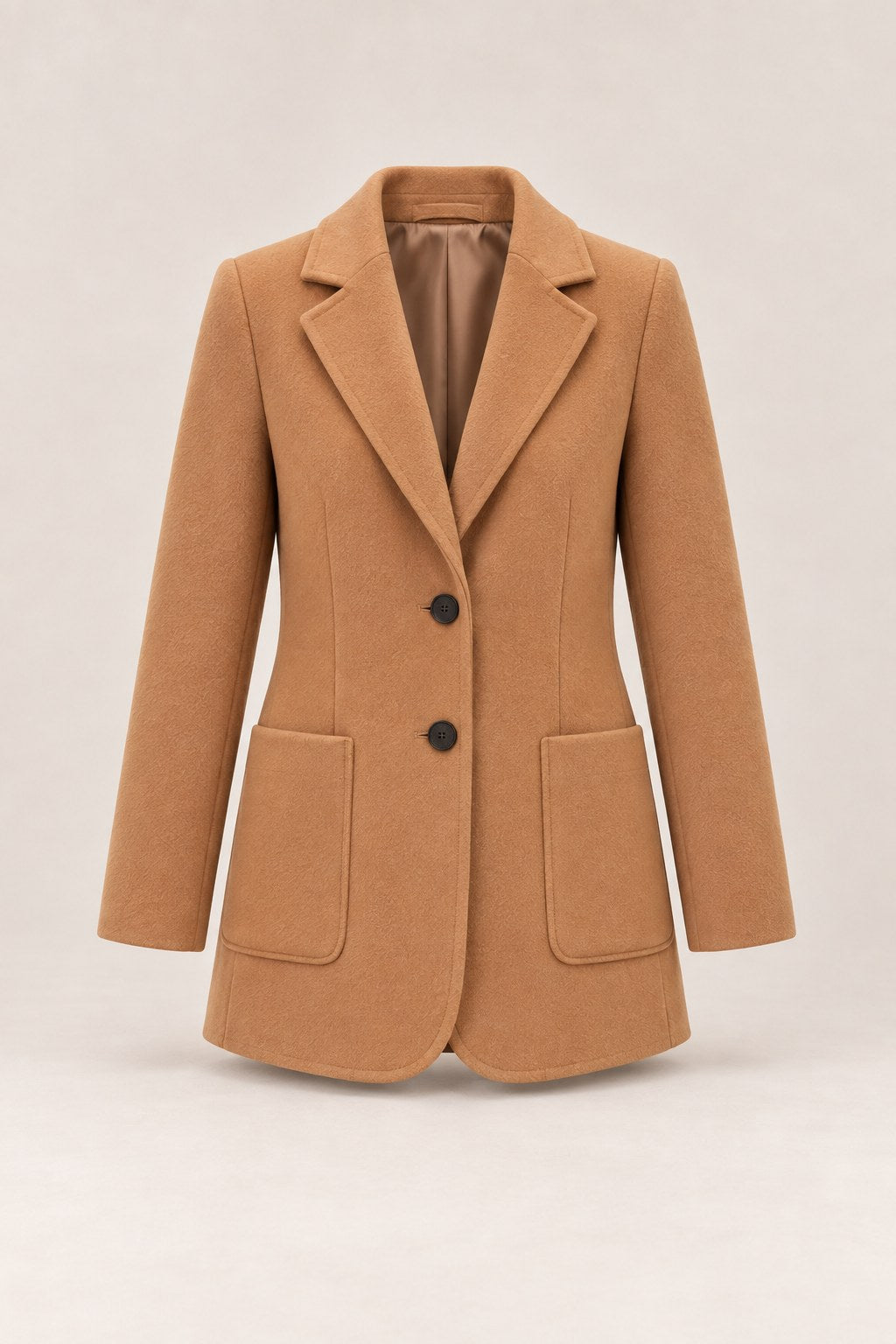 Ines – elegancki płaszcz blazerowy, kolor camel – przód
